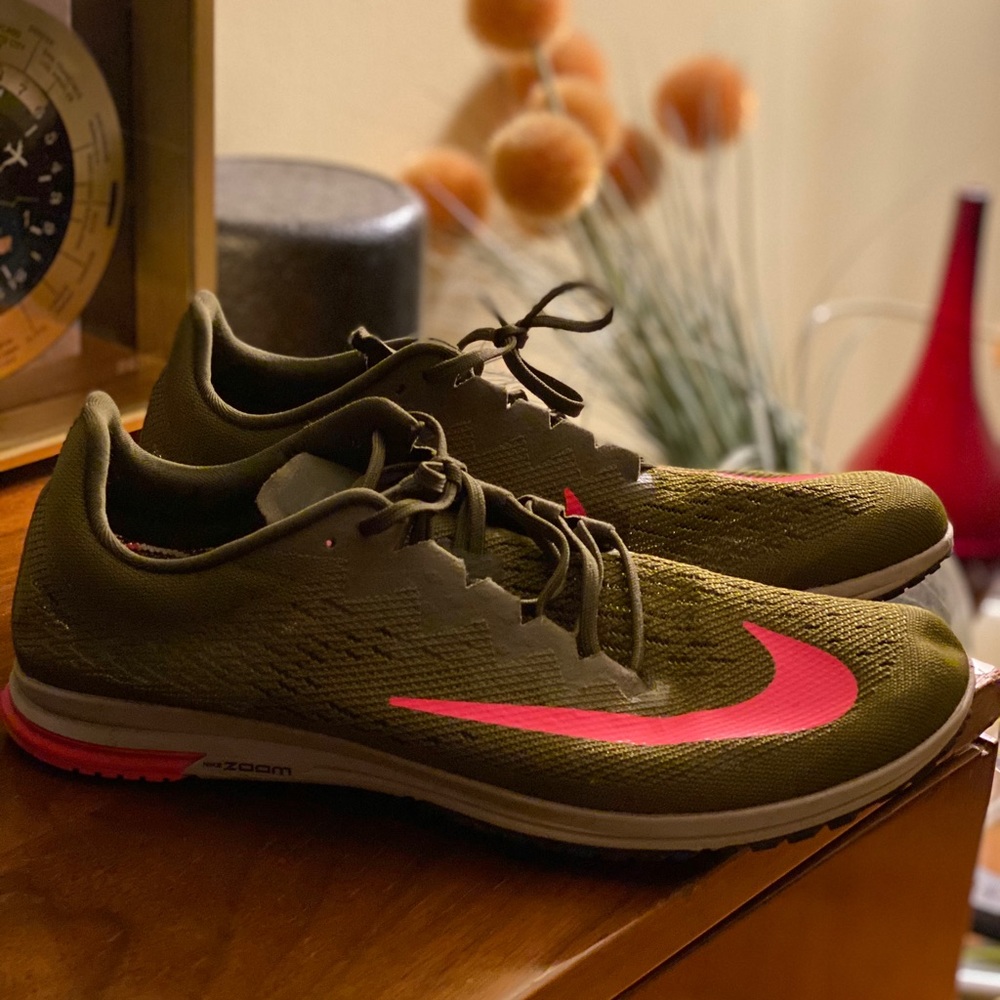 Nike Streak LT 4 Unisex Shoe Ol/Cr M10.5/W12.0